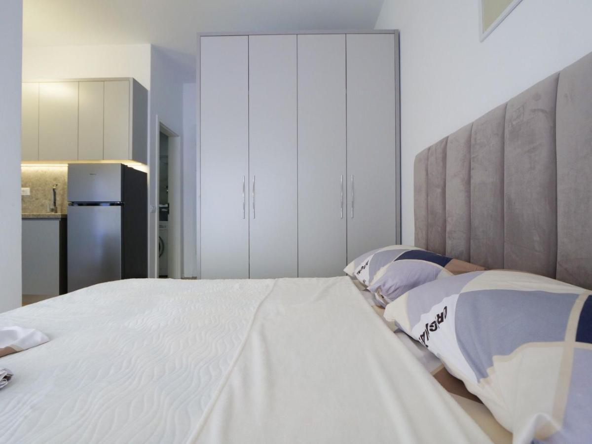 Comfy Studio At 'Mangalem21 Complex' Parking-Wifi-Ac-View Tirana Kültér fotó