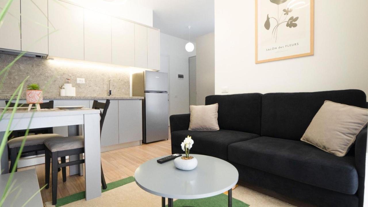 Comfy Studio At 'Mangalem21 Complex' Parking-Wifi-Ac-View Tirana Kültér fotó