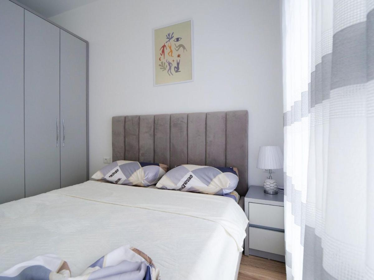 Comfy Studio At 'Mangalem21 Complex' Parking-Wifi-Ac-View Tirana Kültér fotó