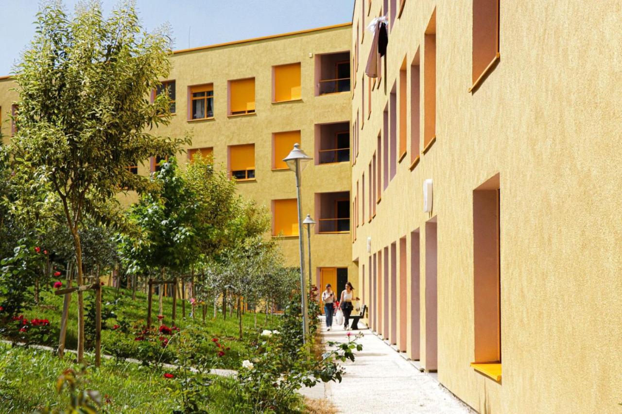 Comfy Studio At 'Mangalem21 Complex' Parking-Wifi-Ac-View Tirana Kültér fotó
